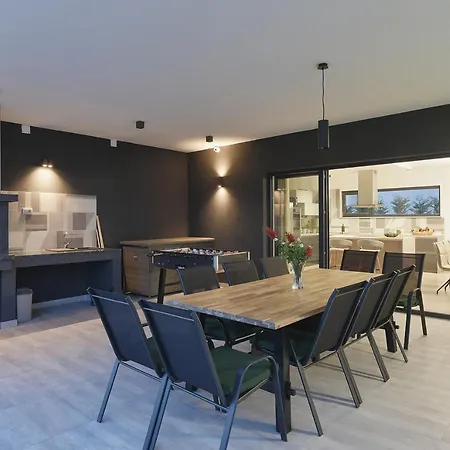 Ula In With Heated Pool And Sauna * Pula