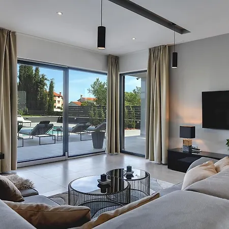 Ula In With Heated Pool And Sauna *