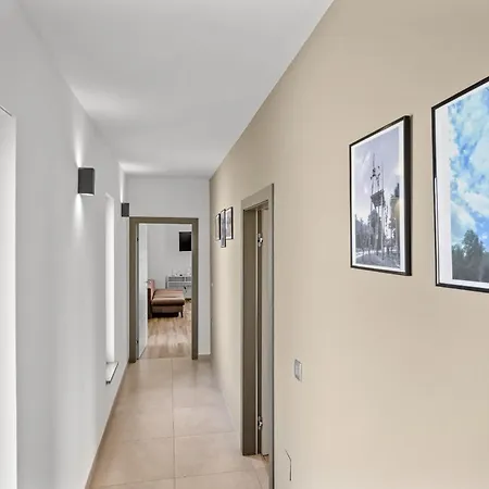 Villa Ula In With Heated Pool, Sauna & Private Tennis Court