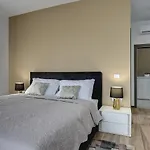 Villa Ula In Pula With Heated Pool, Sauna & Private Tennis Court *