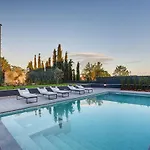 Villa Ula In Pula With Heated Pool, Sauna & Private Tennis Court Vila