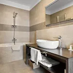 Ula In With Heated Pool, Sauna & Private Tennis Court Villa Pula
