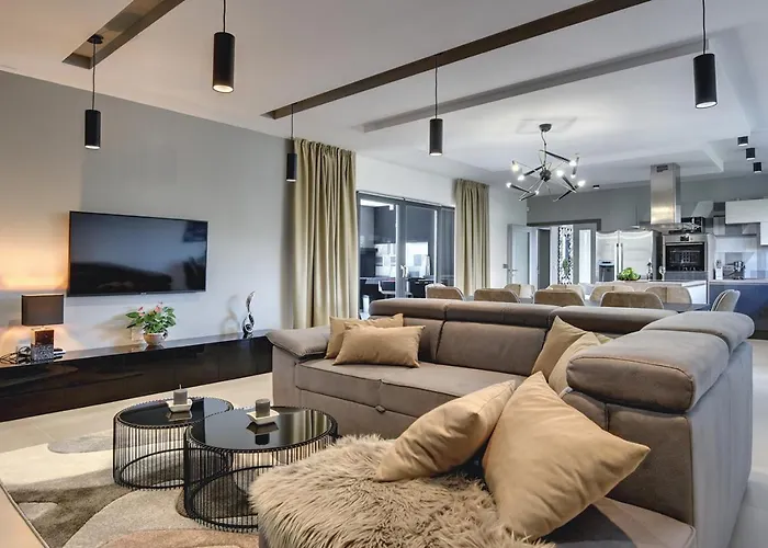 Вілла Ula In With Heated Pool And Sauna Пула