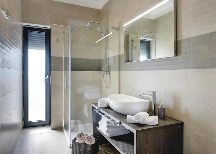 Ula In With Heated Pool And Sauna Βίλα