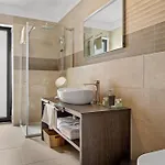 Ula In With Heated Pool, Sauna & Private Tennis Court * Pula